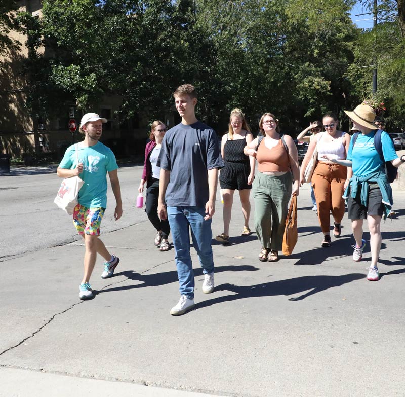 An incoming student walking tour of Hyde Park.