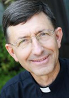 Headshot of Rev. Greg Kaufmann.