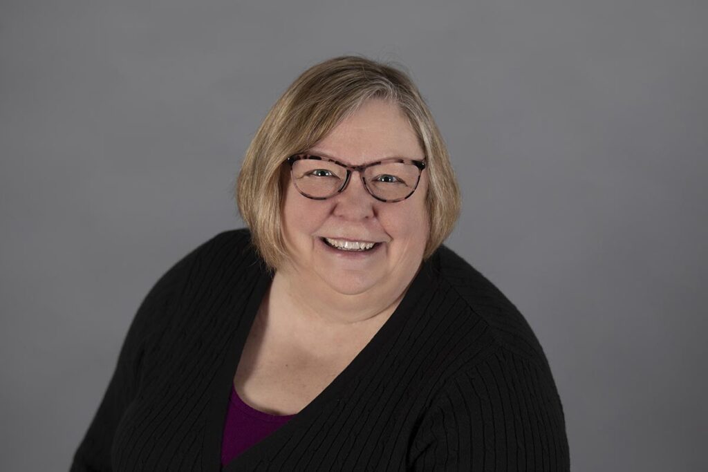 Headshot of Luanne Cantrell.