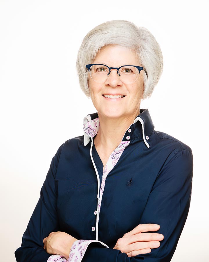 Headshot of Rev. Dr. Shauna Hannan.