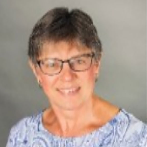 Headshot of Elizabeth Andres.