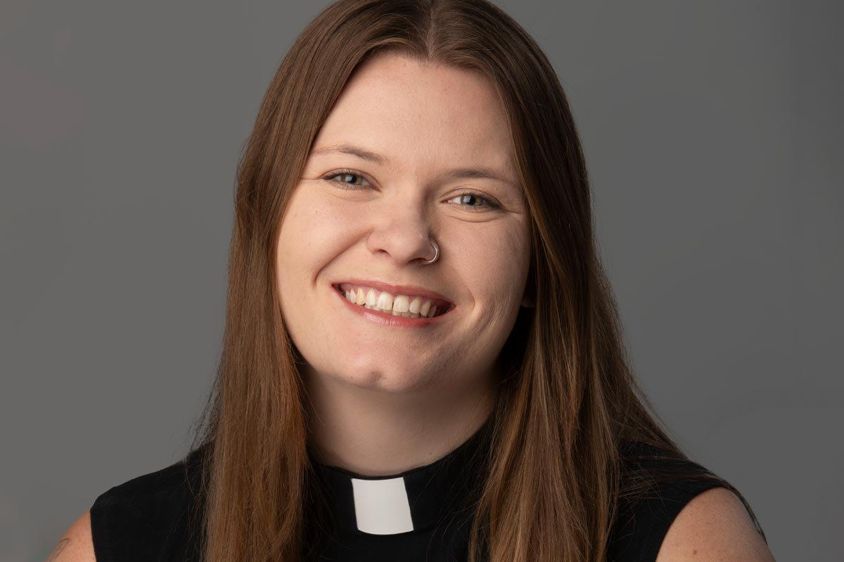 Headshot of Lyndsay Monsen.