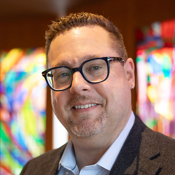 Headshot of Robert O. Smith.